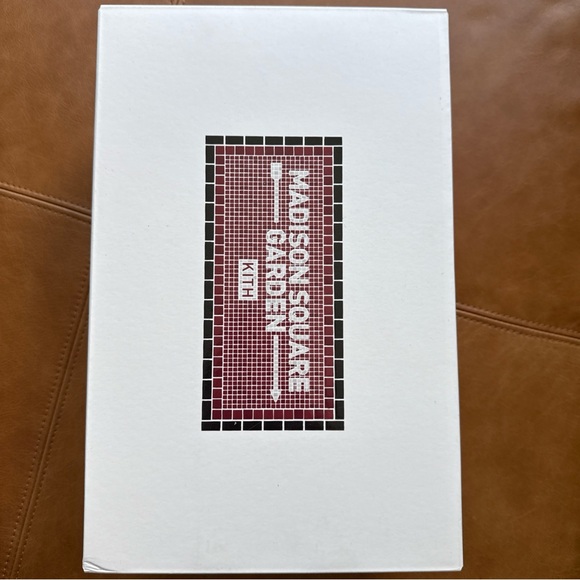 Kith x New Balance Madison Square Garden 480, size 7.5 mens, 9 womens - Picture 8 of 11